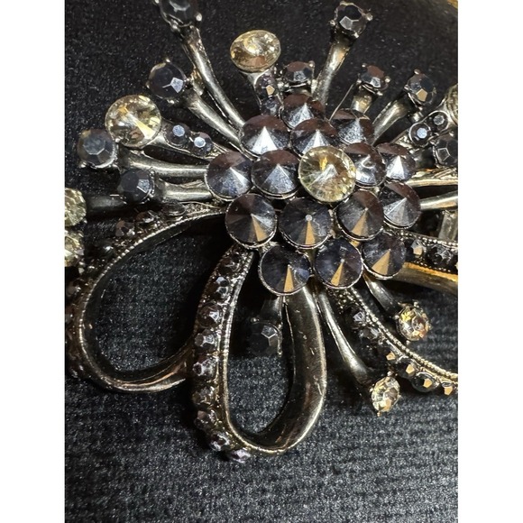 Vintage Rhinestone Starburst Flower Statement Brooch Black Champagne - Picture 3 of 14